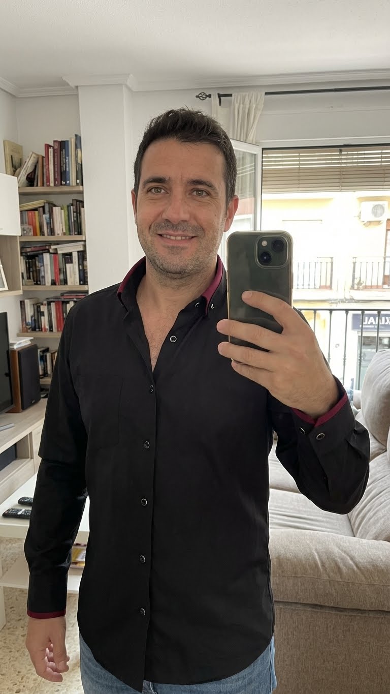 Javier R.